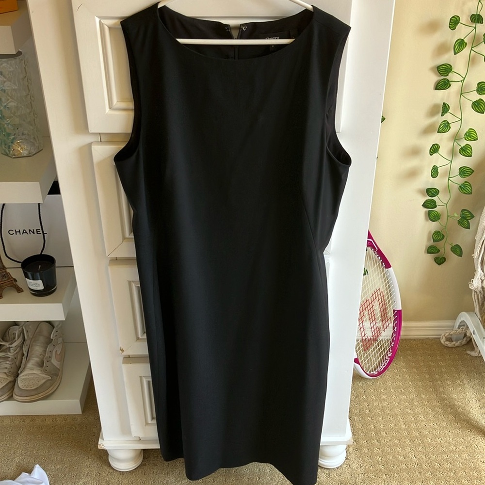 NWOT Theory Shift Dress Size 8